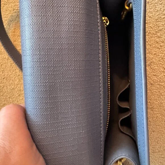 👛 Dagne Dover Epic Crossbody - BARELY USED! - Picture 5 of 5